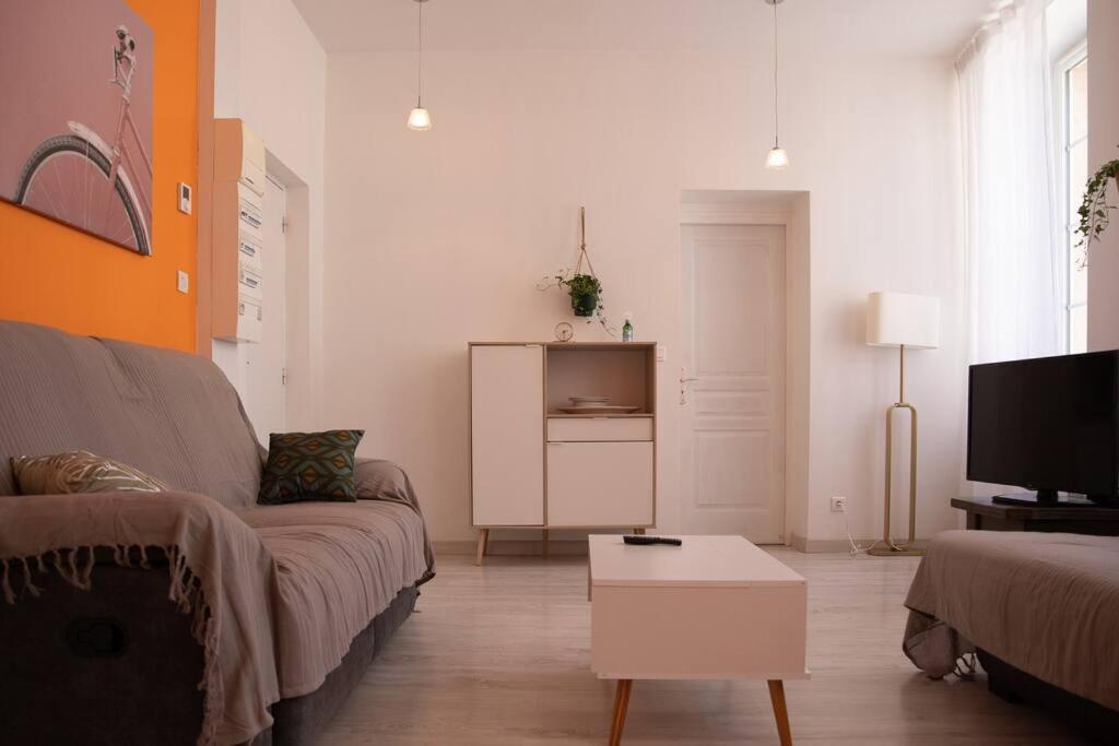 La Fontaine Neuve-Avallon-5 Personnes-1 Chambre-3 Lits-Parking-Wifi Luaran gambar